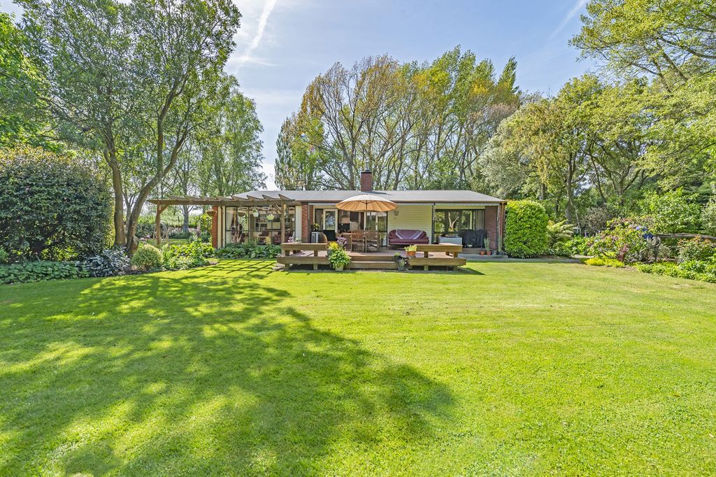 Sold 2 Selwyn Lake Road, Leeston realestate.co.nz