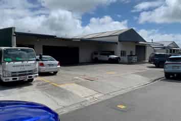 Industrial Workshop in the Centre of Hastings