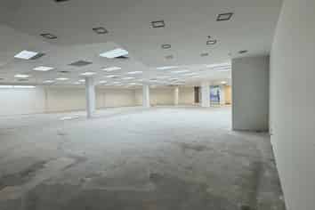 Large Showroom at Coast Plaza
