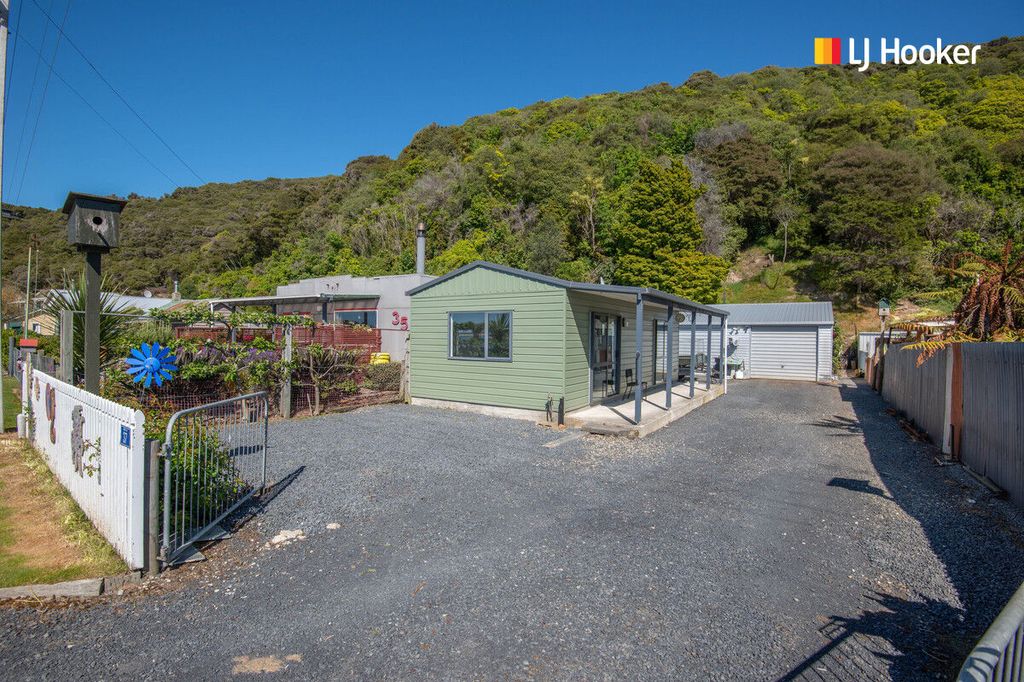 Sold 37 Riverside Road, Taieri Mouth realestate.co.nz
