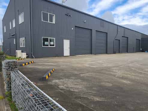 Versatile industrial property with upside