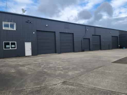 Versatile industrial property with upside