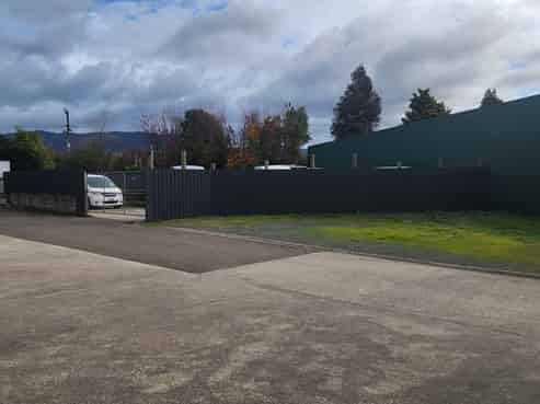 Versatile industrial property with upside
