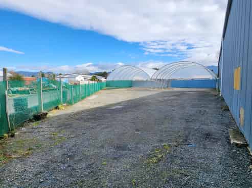 Versatile industrial property with upside