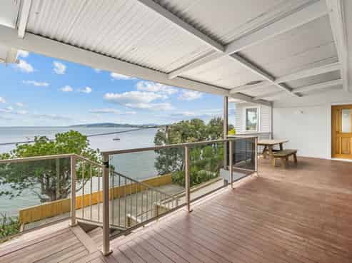 104 Beach Road, Onerahi