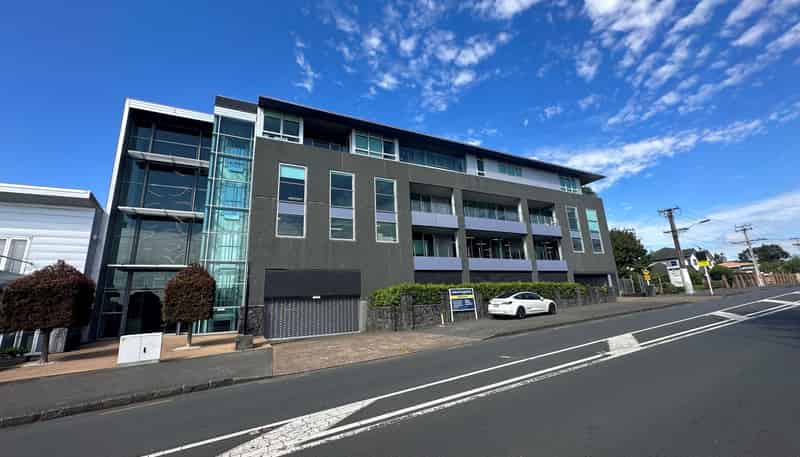 Level 2/49 Main Highway, Ellerslie
