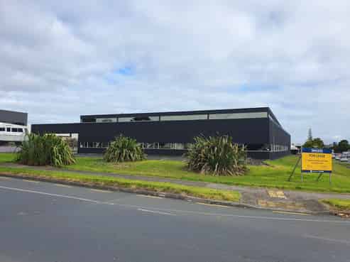 1,728sqm of affordable office + warehouse 