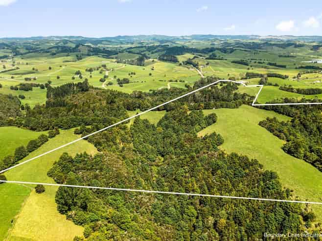  1043A Whananaki North Road, Hikurangi