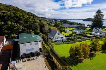 PRICED TO SELL – WELL UNDER CV!

 
