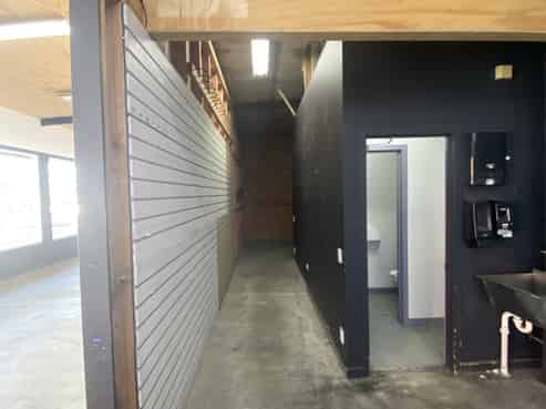 High exposure retail for lease!
