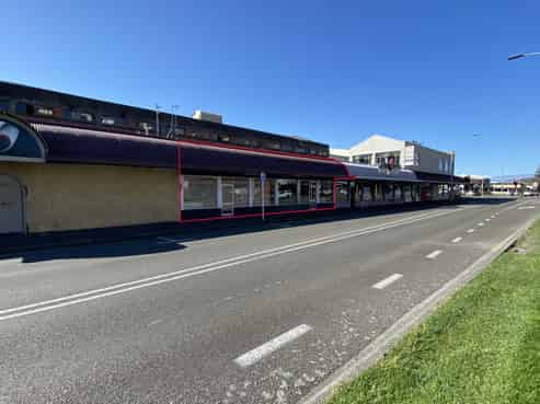 High exposure retail for lease!