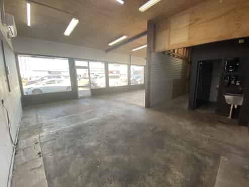 High exposure retail for lease!