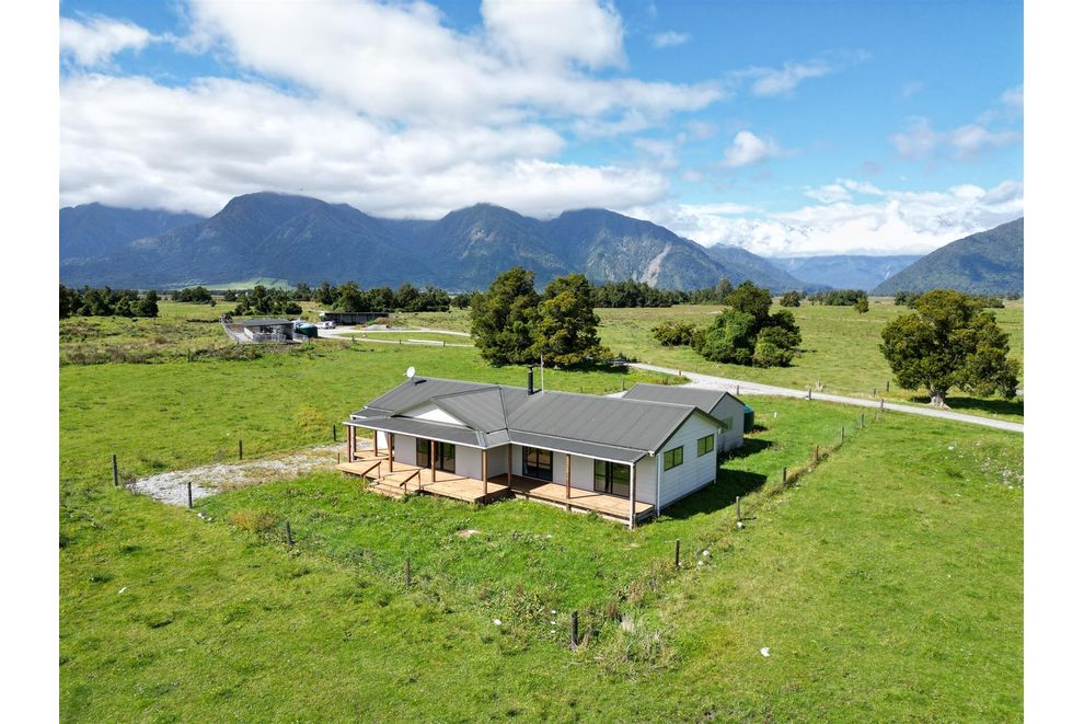284 Whataroa Flat Road, Whataroa, Westland For Sale realestate.co.nz