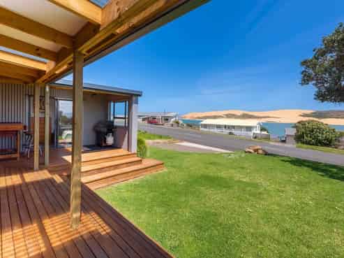 24 Fairlie Crescent, Opononi