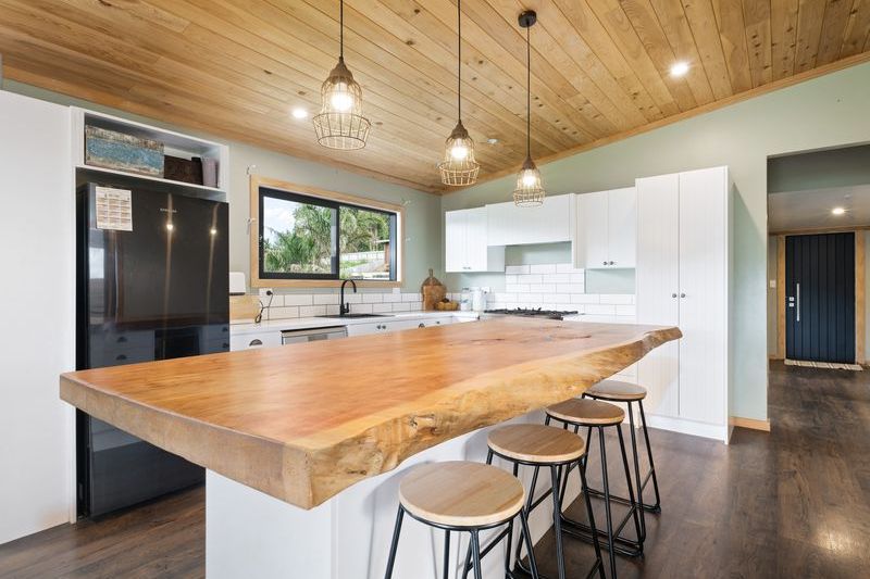 Property value 30 Sandleigh Drive, Athenree realestate.co.nz