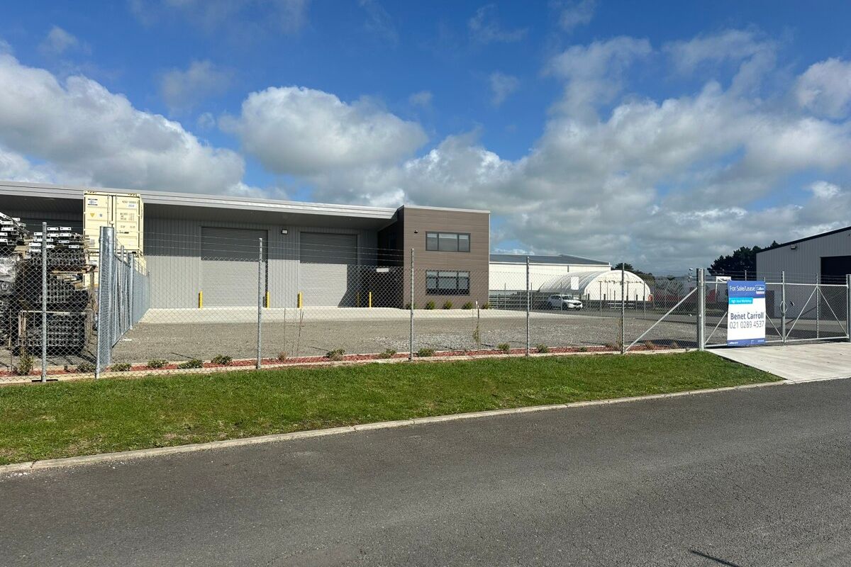 New High Spec Warehousing - Bild 2