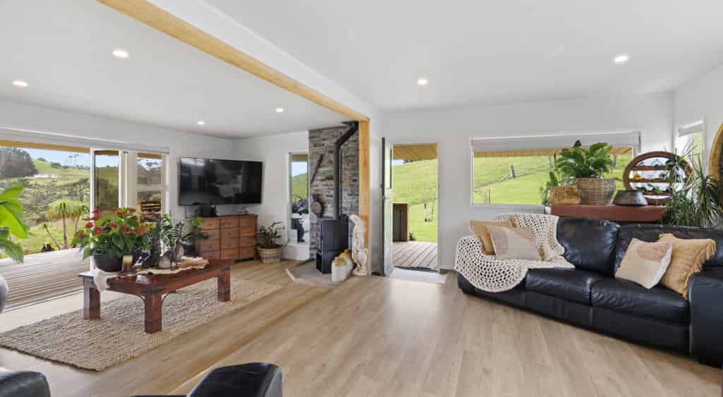 1044 Awhitu Road, Waiuku, Franklin For Sale realestate.co.nz