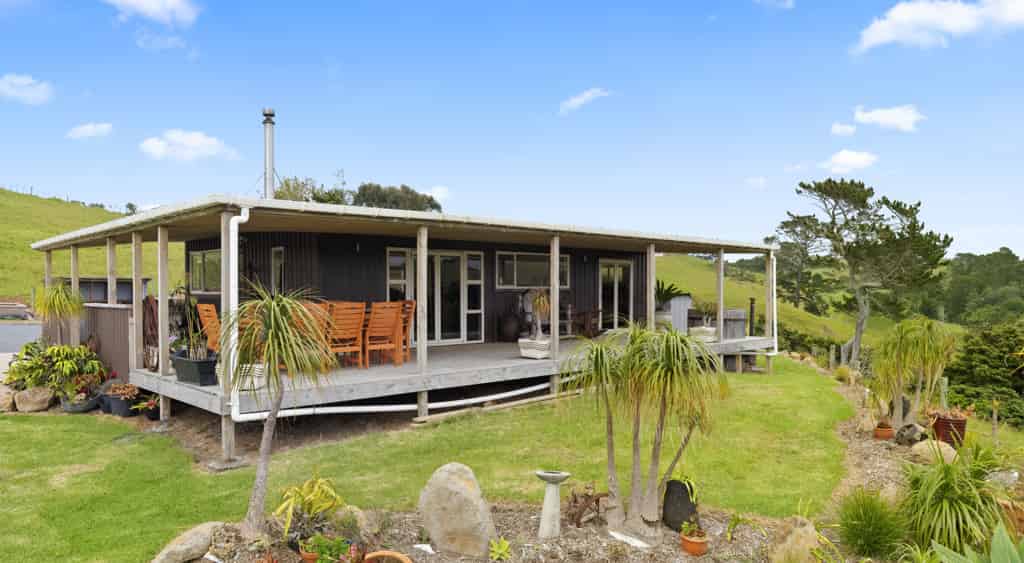1044 Awhitu Road, Waiuku, Franklin For Sale realestate.co.nz