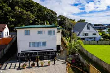 PRICED TO SELL – WELL UNDER CV!
