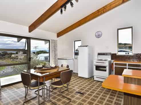 77 Fortescue Street, Mahia