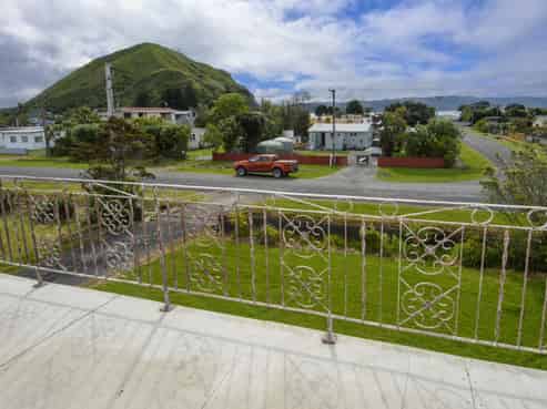 77 Fortescue Street, Mahia