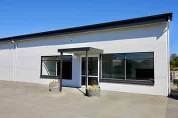 Main street location - three months’ rent free!