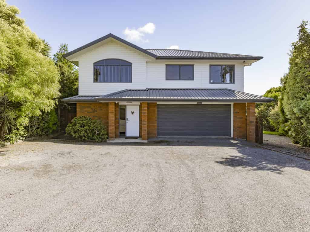 Clarks Beach Houses for Sale realestate.co.nz