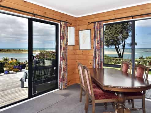 7 Oraka Road, Mahia