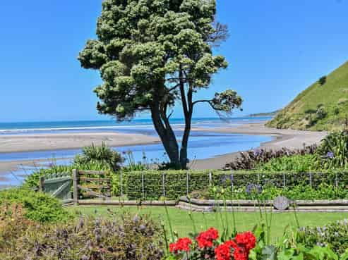 7 Oraka Road, Mahia