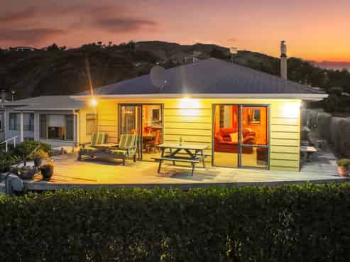 7 Oraka Road, Mahia