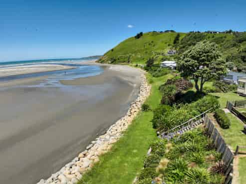7 Oraka Road, Mahia