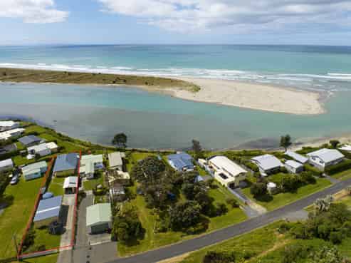 7 Oraka Road, Mahia