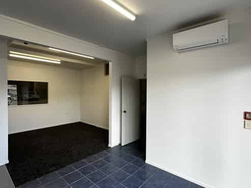 Six month rent-free incentive!