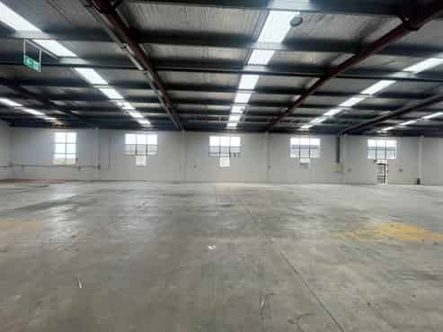 LARGE WAREHOUSE ON TITAN

