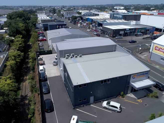 High Profile Warehouse/Showroom
