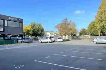 Affordable Open-Plan Workspace