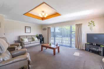 220 North Makarewa Grove Bush Road, Makarewa