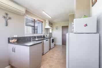 220 North Makarewa Grove Bush Road, Makarewa