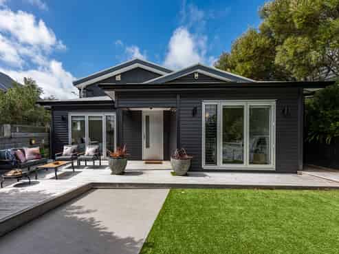 116 Nevay Road, Karaka Bays