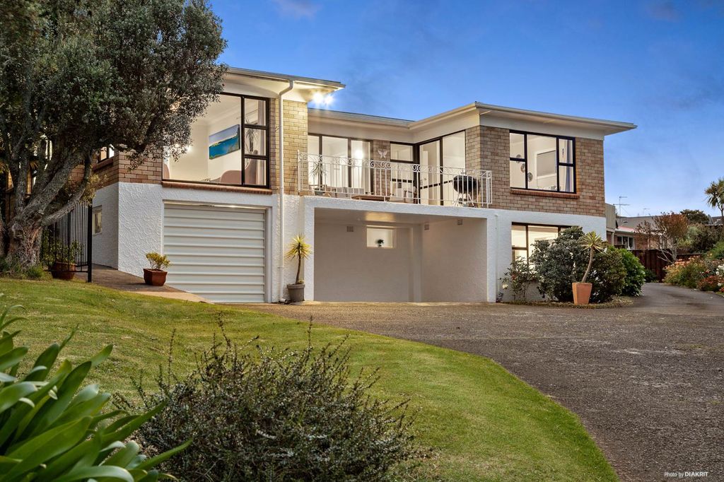 Sold 293A Upper Queen Street, Pukekohe realestate.co.nz