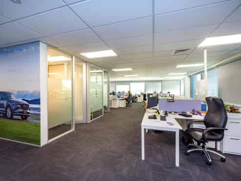 HIGH EXPOSURE OFFICE IN THE HEART OF GREENLANE!
