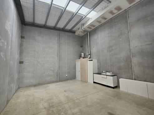 Commercial units - ready to go!