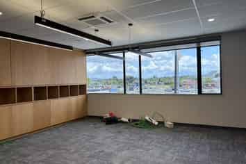 Modern Office, Ready to Occupy!