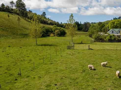 237 Win Valley Road, Dovedale