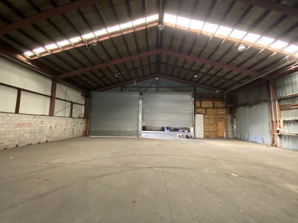 Prime drive-through industrial warehouse - Ansicht 3