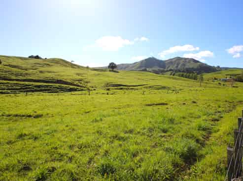  Peria Valley Road, Peria