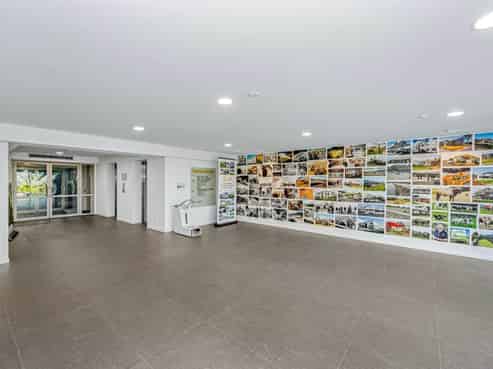 SUPERBLY PRESENTED OFFICES
