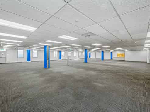 SUPERBLY PRESENTED OFFICES
