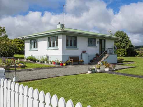 48 Burke Road, Mareretu