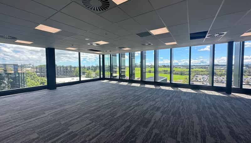 Part Level/6 Leonard Isitt Drive, Mangere